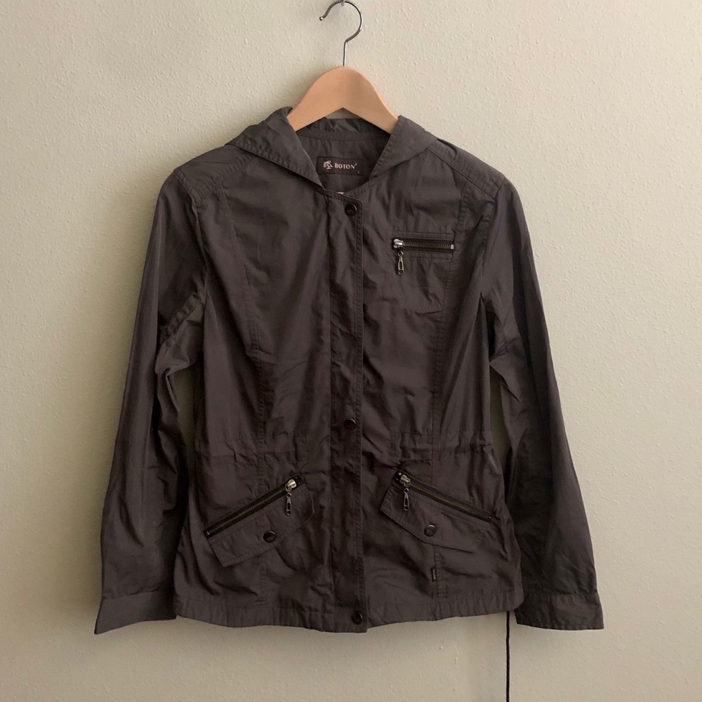 Brand New 100% Polyester Jacket